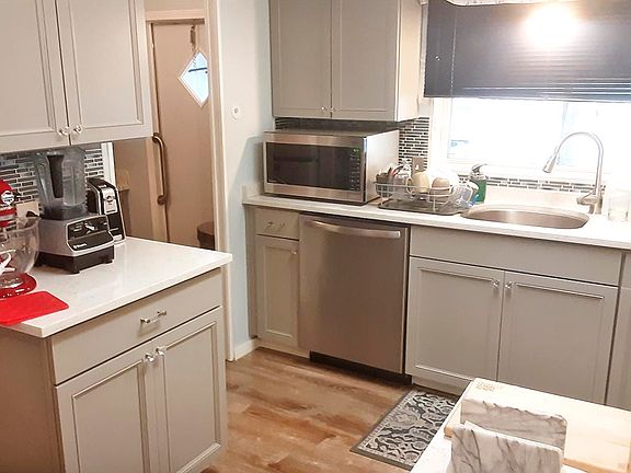 2nd image of 897 Phoenix Ln #338