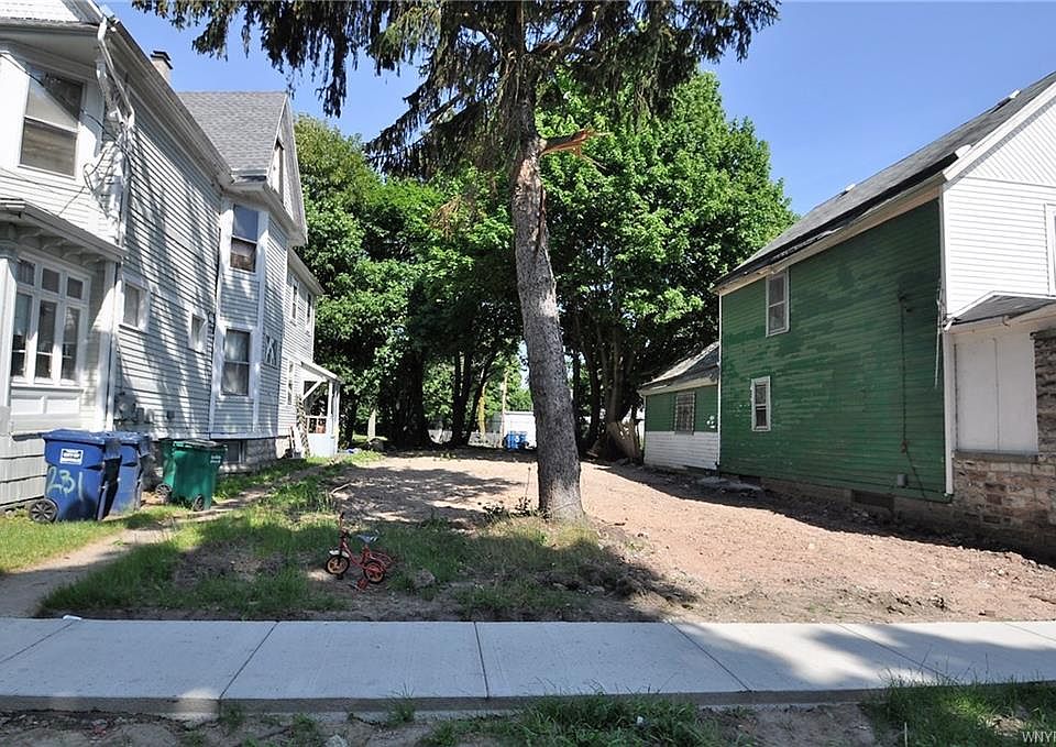 2nd image of 229 Orange St