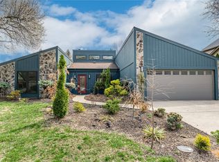 6240 Karlsridge Dr W, Dayton, OH 45459