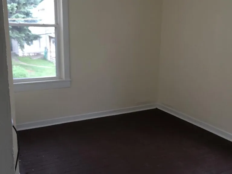 200 Center St — Photo 11