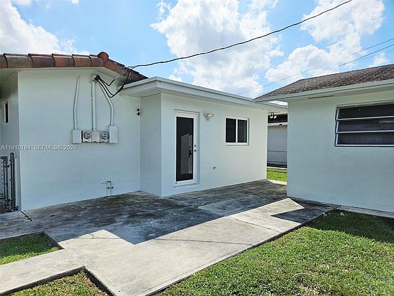 3rd image of 9301 SW 37th St #4