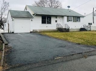 120 Center Rd, Phillipsburg, NJ 08865