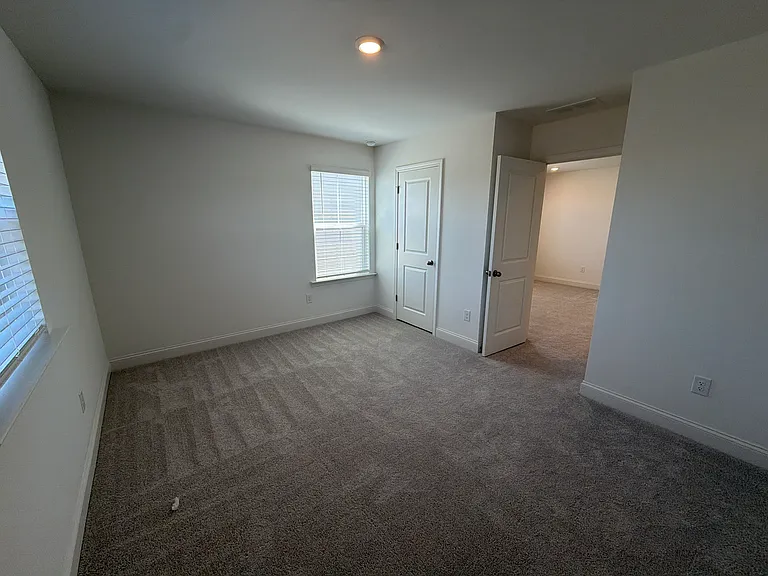 105 Prospect Ave — Photo 28