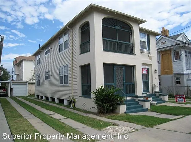 4305 S Johnson St — Photo 2