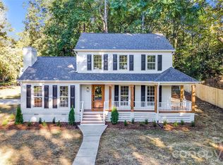 512 Morning Dale Rd, Charlotte, NC 28105