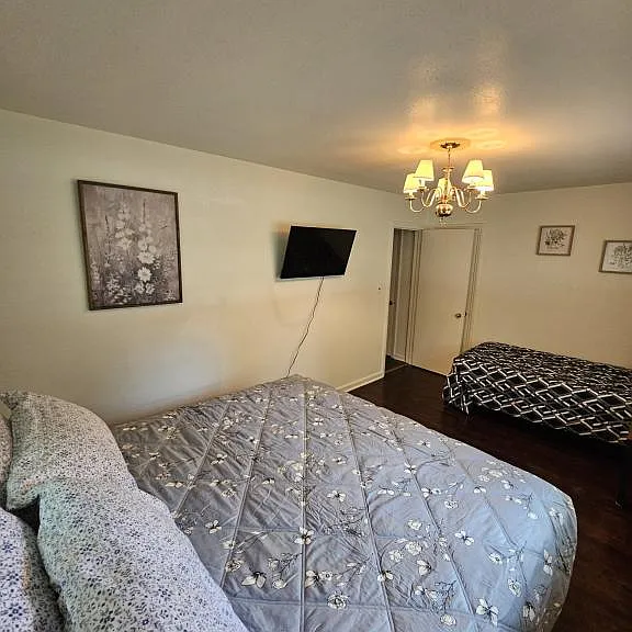 503 Rosa Ave — Photo 12
