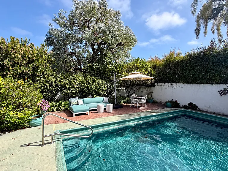311 Amalfi Dr — Photo 85