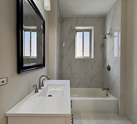 5th image of 2506 S Hamlin Ave #2