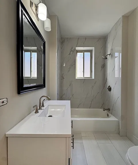 2506 S Hamlin Ave #2 — Photo 5