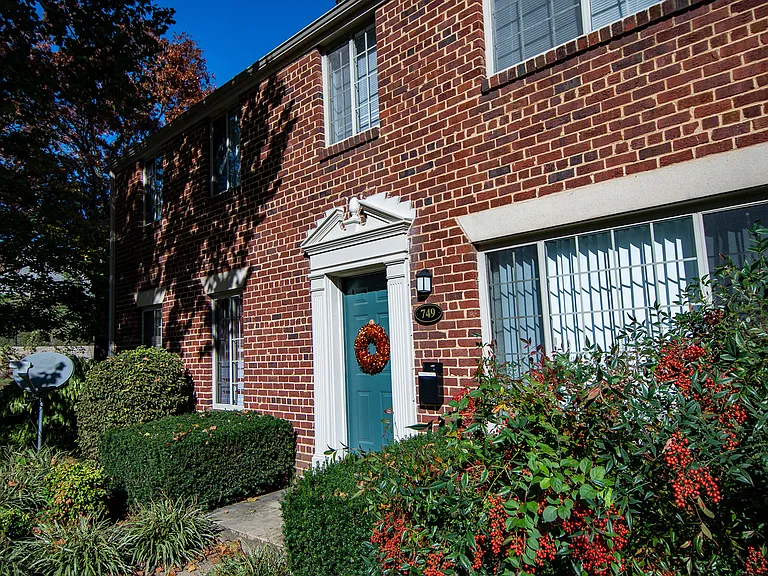 Brookville Townhomes Exterior 81