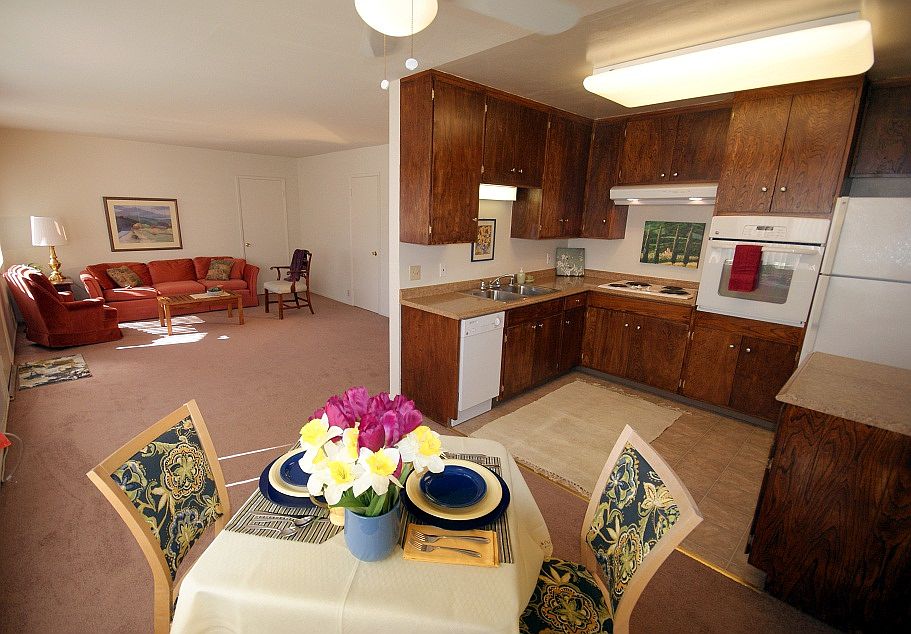 1st image of 7400 Pacific Ave APT 1