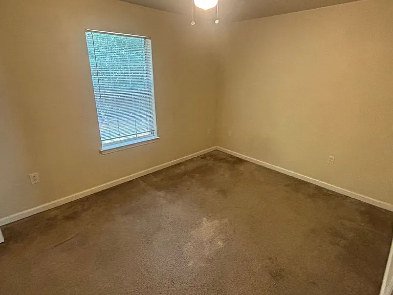 1552 Devoe St — Photo 14