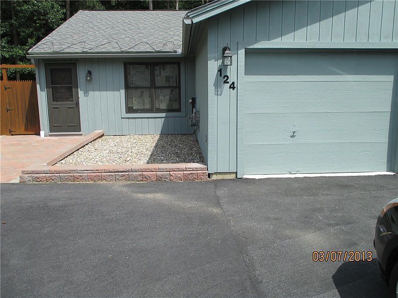 1st image of 124 Arrow Wood Pl