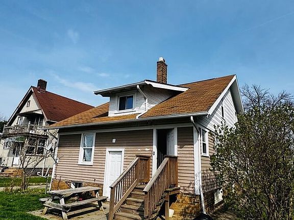 2nd image of 5103 Gifford Ave #Up