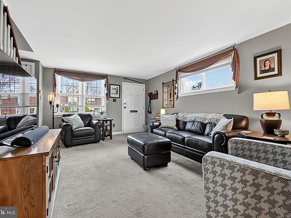 5th image of 5201 Whitehall Dr