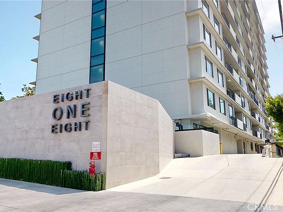 2nd image of 818 N Doheny Dr APT 908