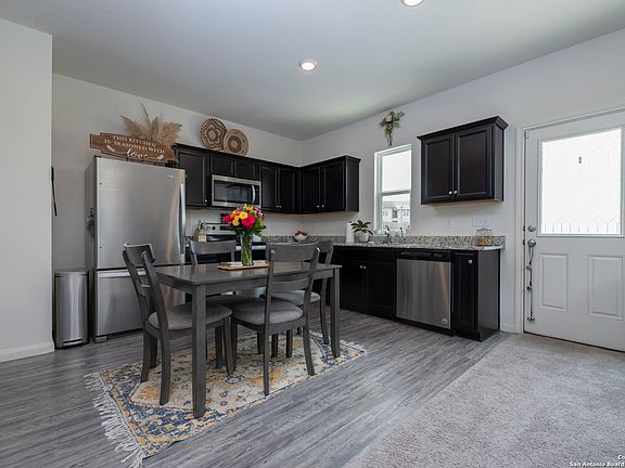 4th image of 5431 MALAKOFF DR