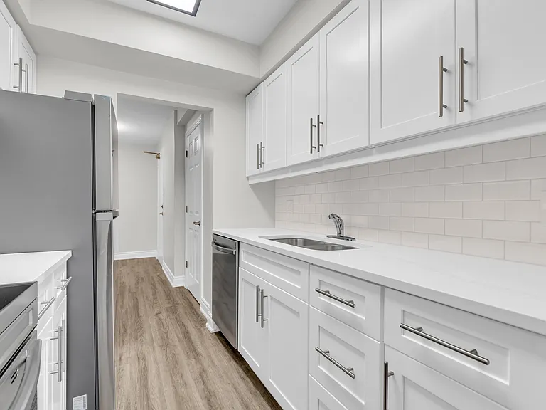 3189 King St E — Photo 31