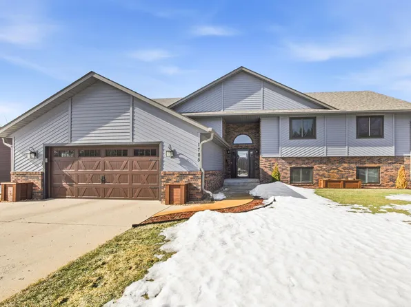 1785 Cypress Rd, Saint Cloud, MN 56303