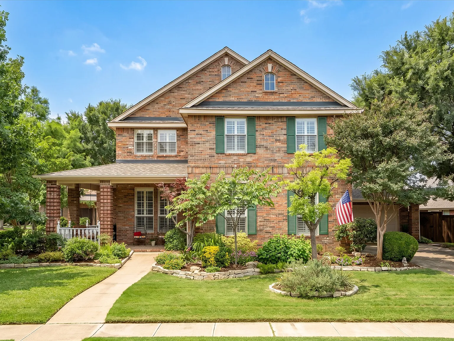 5 bed, 3085 sqft, $4,400 — Photo 1