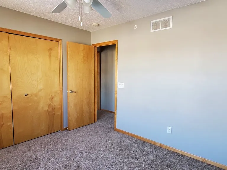 5070 Fountain Ln N — Photo 12