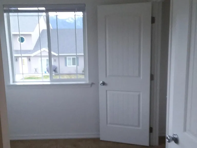 13 Diane Rd — Photo 6