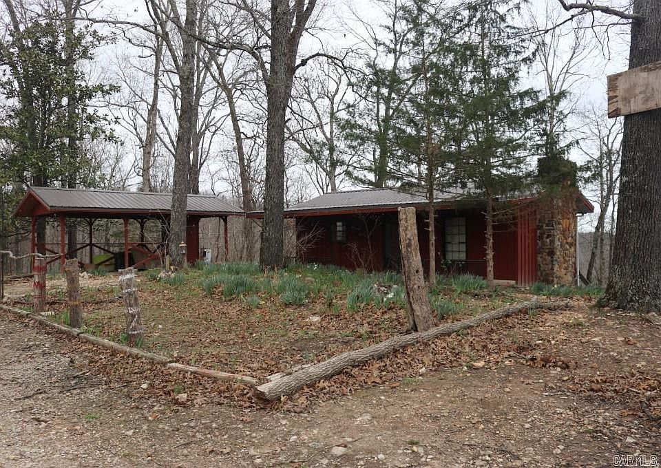 1st image of 826 Crooked Ridge Rd
