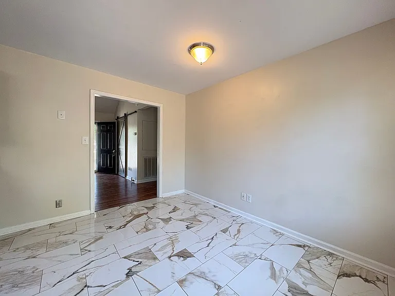 6401 Friendship Ledford Rd — Photo 7