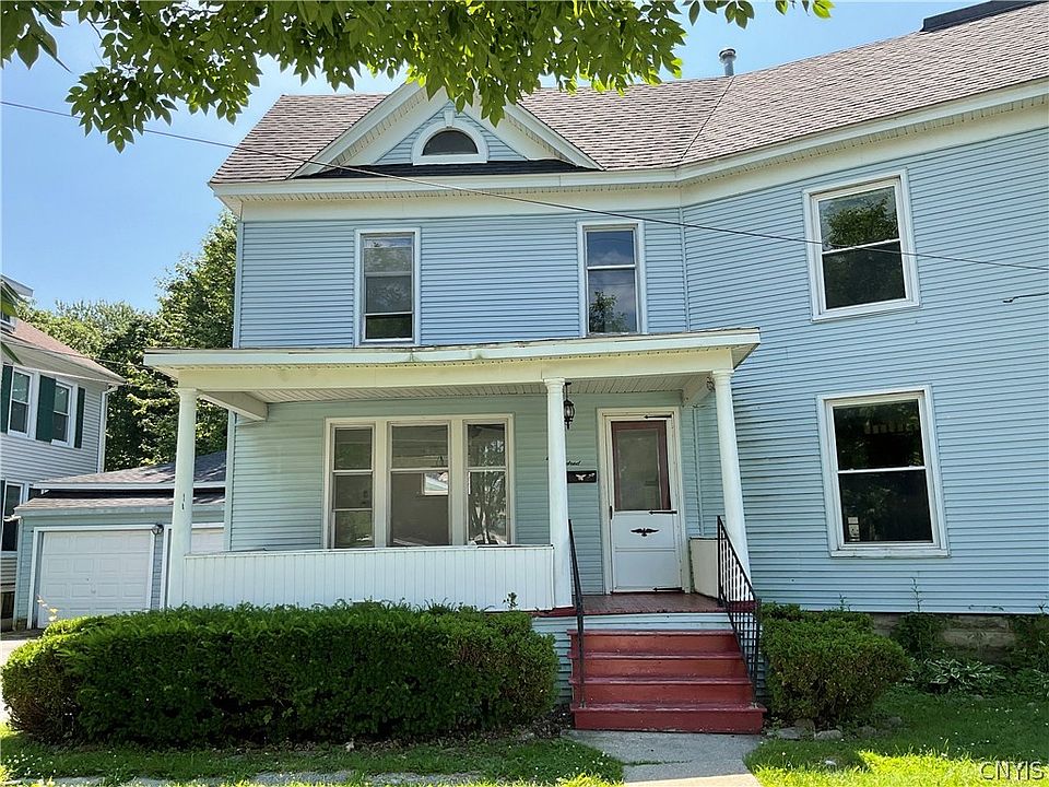 1st image of 700 Nellis St E