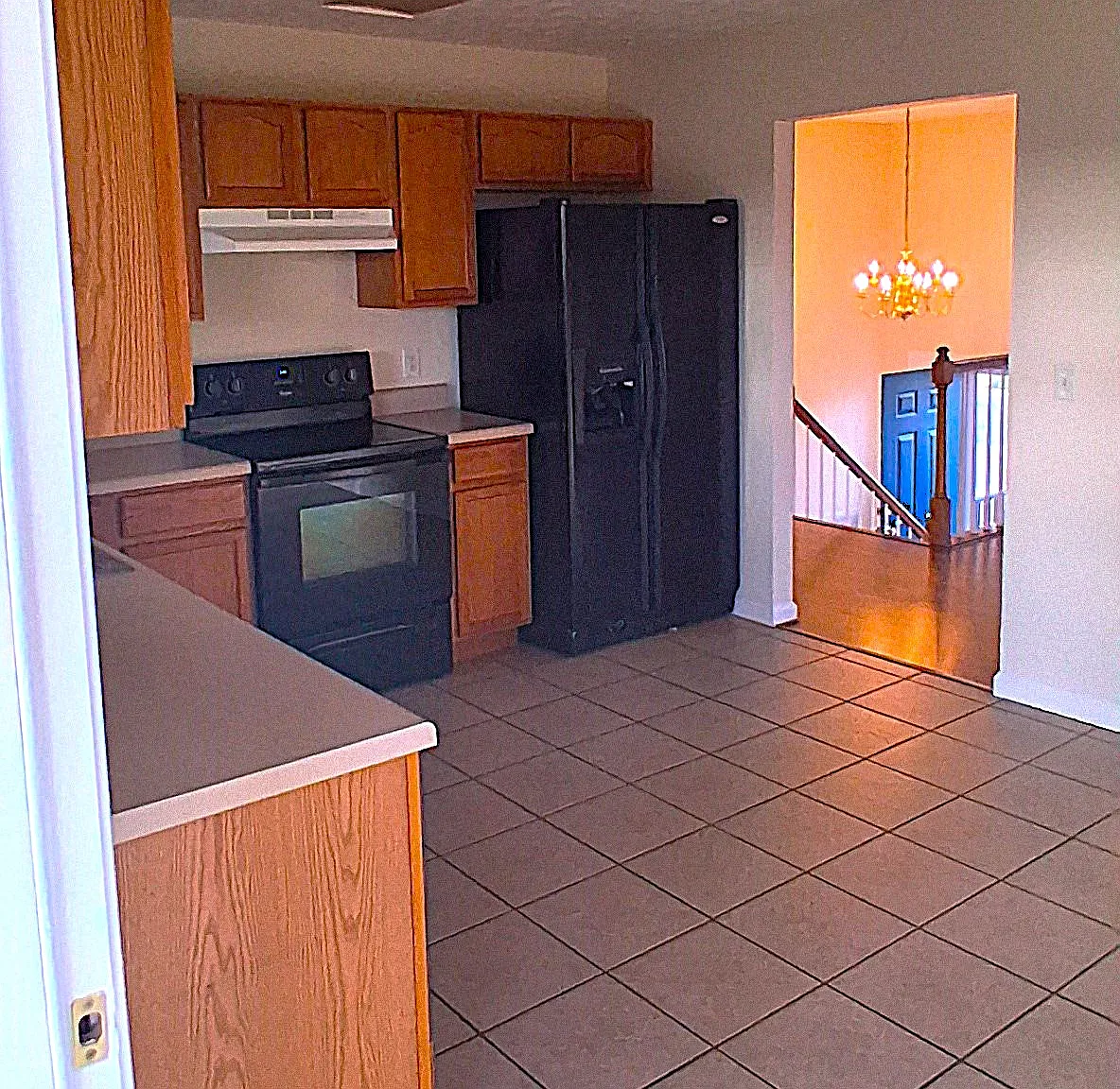 3 bed, 2.5 bath, 1930 sqft, $1,800 — Photo 4