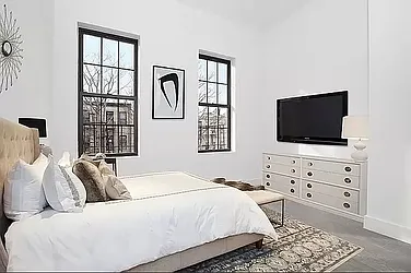 Rented by Brookhaus Capital Inc
