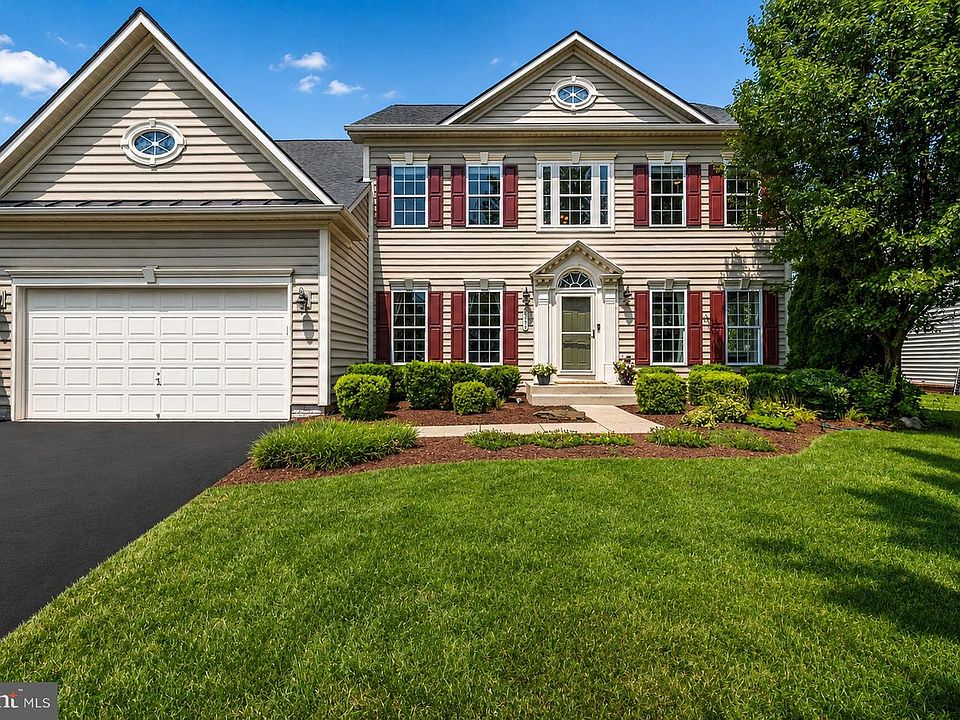 1st image of 9754 Wyndham Dr