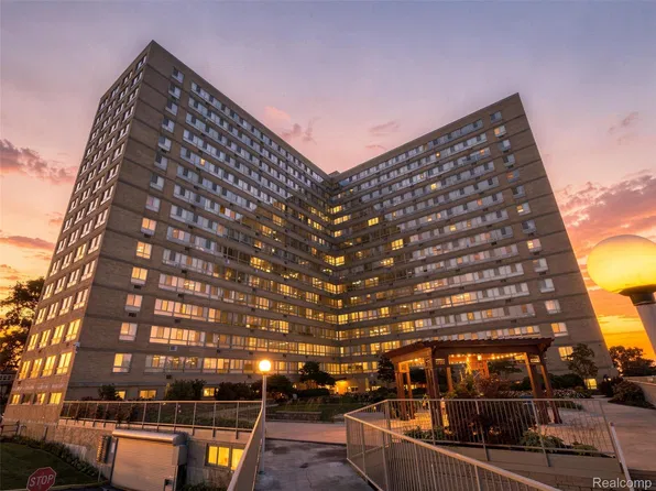 8900 E Jefferson Ave APT 1226, Detroit, MI 48214
