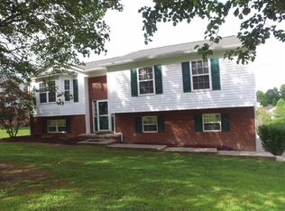 300 Blossom Ridge Dr, Corbin, KY 40701