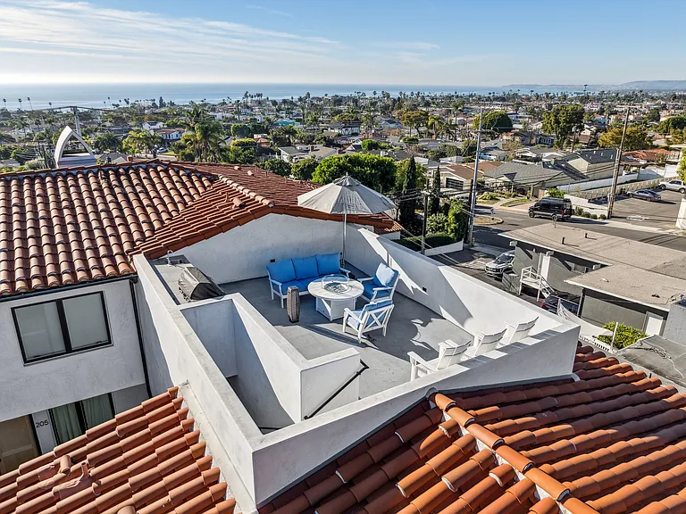 1010 S El Camino Real — Photo 37