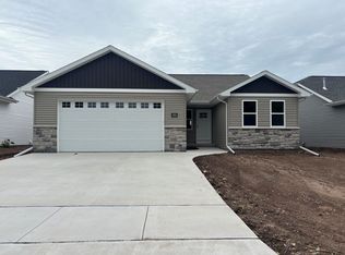 353 Wilson St, Kimberly, WI 54136
