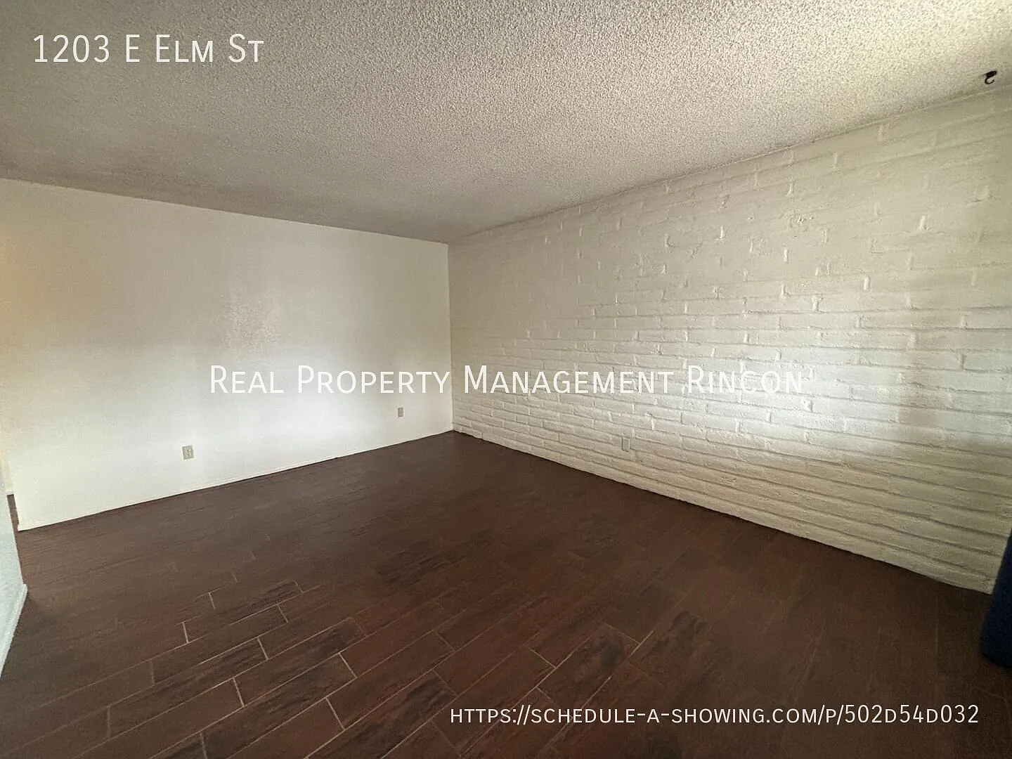 Centrally Located 2-Bed, 1-Bath Duplex Apartment! Just minutes from the U of A!! — Photo 2