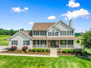 3279 Grandview Rd, Ellwood City, PA 16117