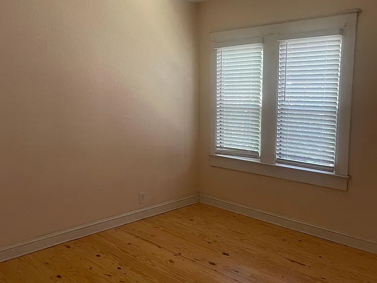 7210 N Duncan Ave — Photo 7