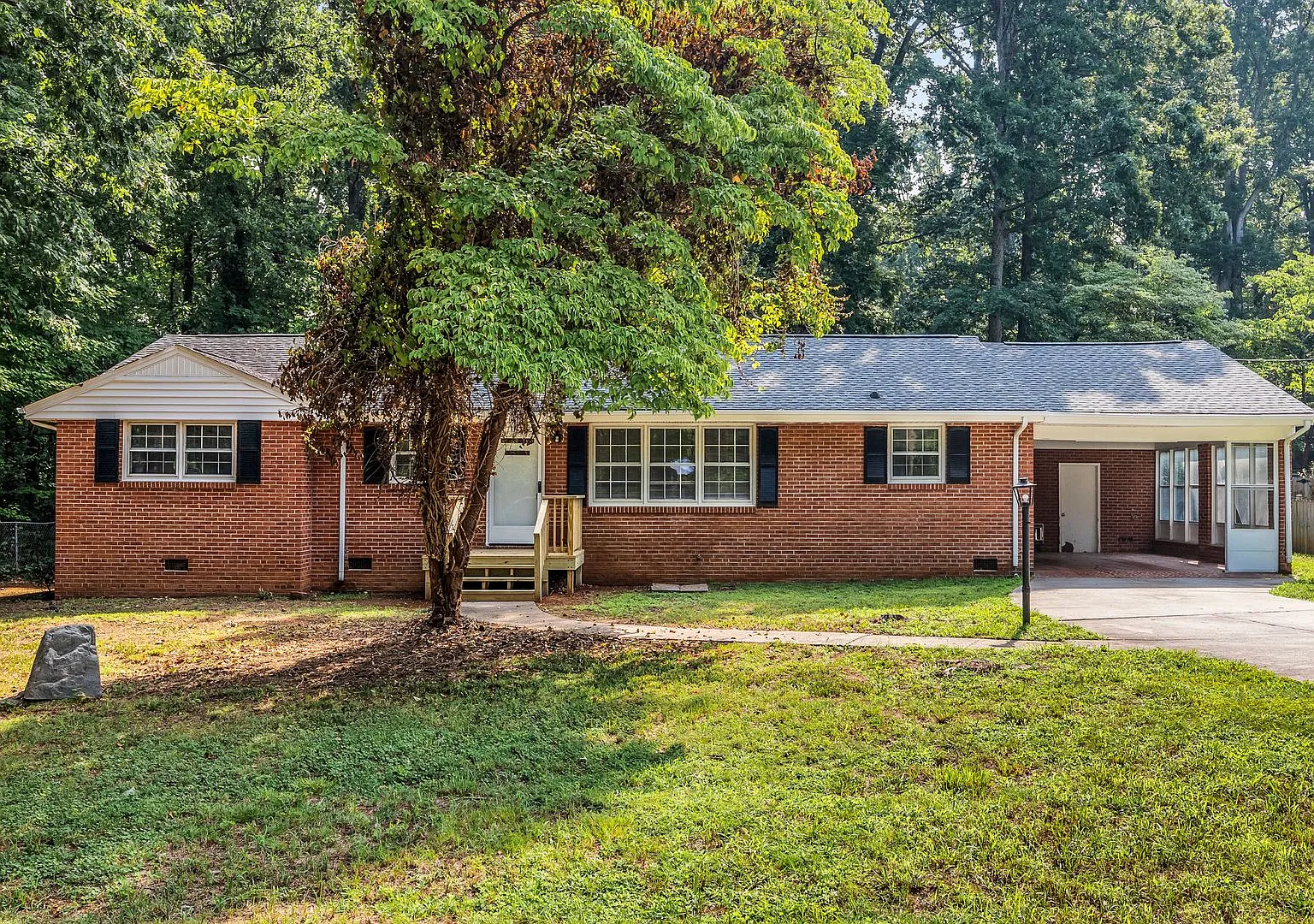 2701 Fairfax Rd — Photo 1