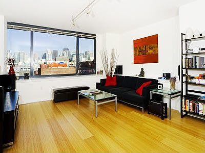 2nd image of 250 King St Unit 508
