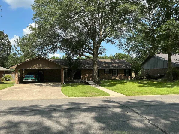 1015 Ash St, Crossett, AR 71635