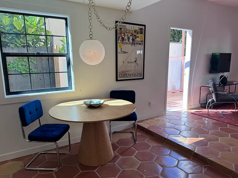2076 Paramount Dr #1/2 — Photo 4