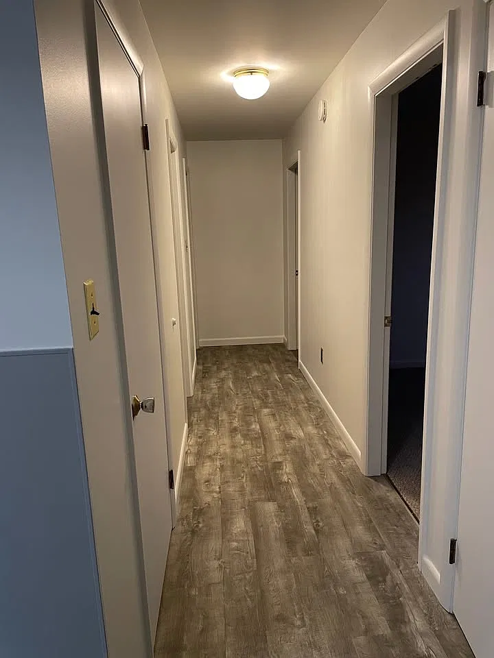 3 bed, 2800 sqft, $2,000 — Photo 4