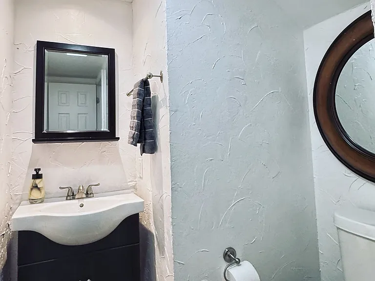 1911 Stallion Ct — Photo 24