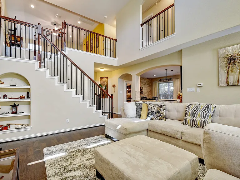7830 Coolspring Dr — Photo 8