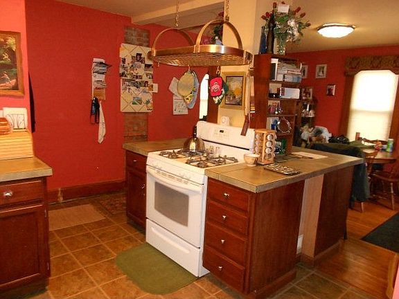 5th image of 78 Brookwood Way S