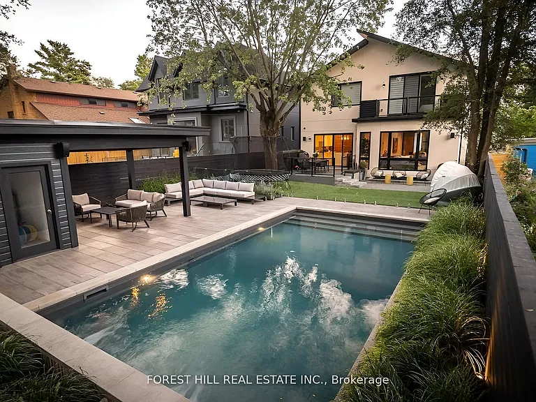 8 Nora Rd — Photo 1