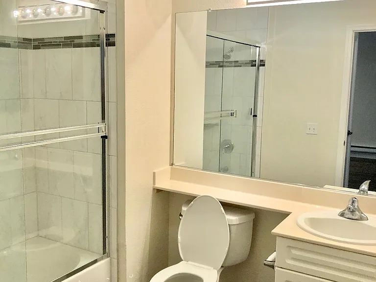 Catalina Luxury Apartments — Photo 14