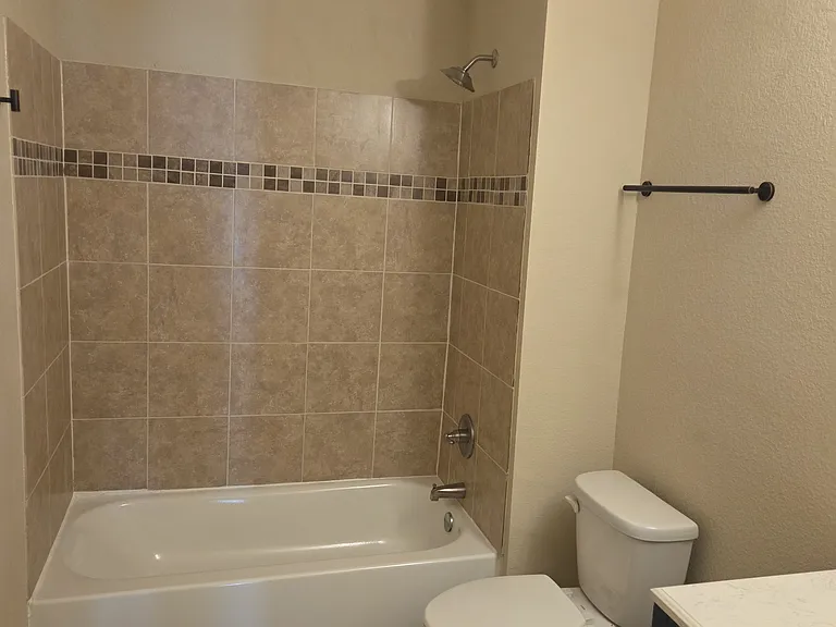 220 W Lipan Dr #3 — Photo 6